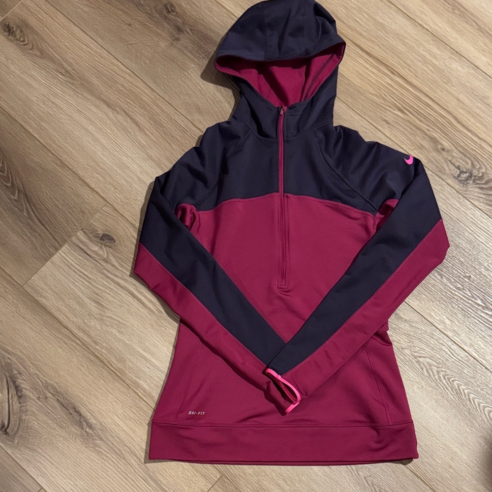 Nike women’s half zip base layer hoodie